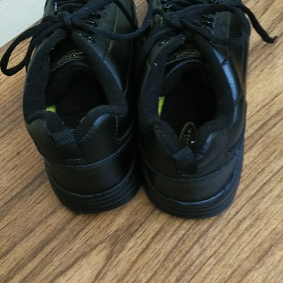 SafeTrax shoes - Picture 3 of 4